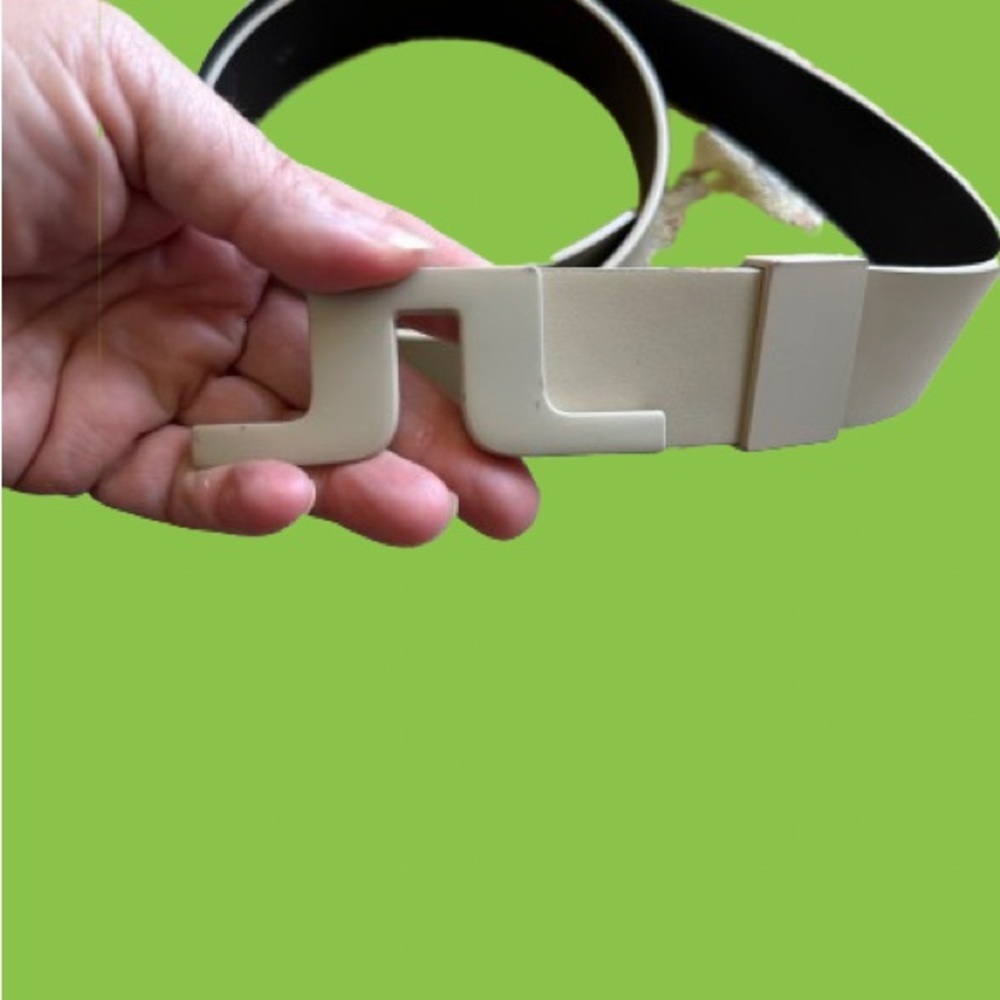 J.Lindeberg Beige Golf Belt Sleek Design Korean Exclusive NWOT - Picture 2 of 4